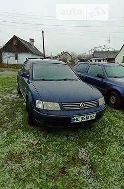 Седан Volkswagen Passat 1997 в Буске
