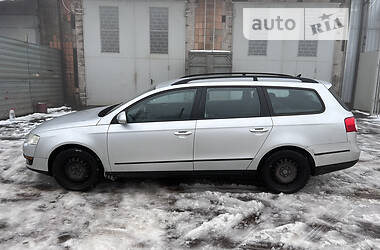 Універсал Volkswagen Passat 2009 в Полтаві