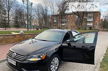 Седан Volkswagen Passat 2014 в Звягелі