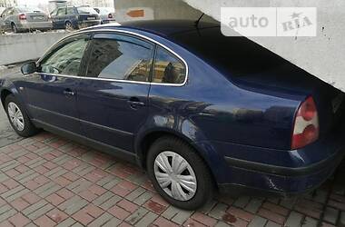 Седан Volkswagen Passat 2000 в Києві