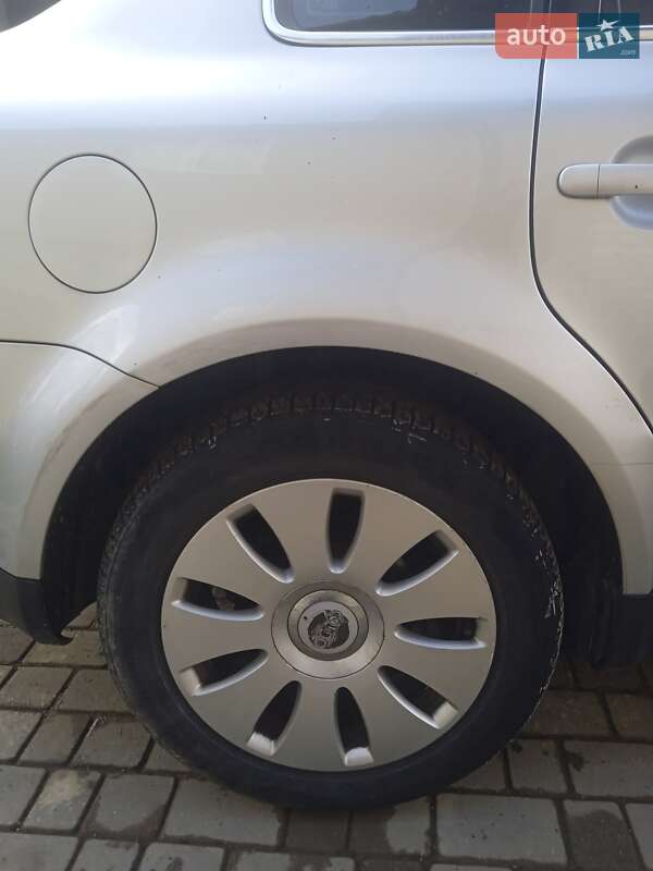 Седан Volkswagen Passat 2003 в Долині