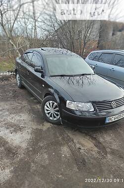 Седан Volkswagen Passat 1998 в Львове