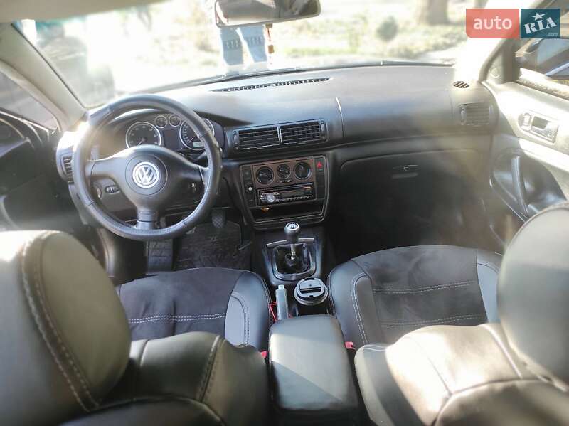 Седан Volkswagen Passat 2002 в Кривом Роге