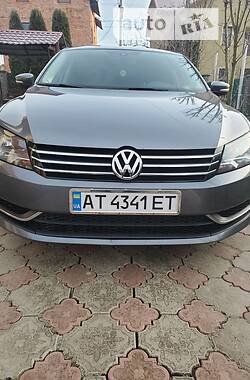 Седан Volkswagen Passat 2014 в Івано-Франківську