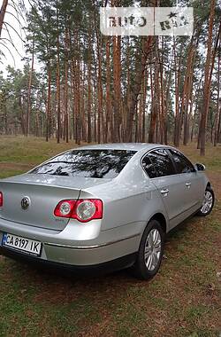 Седан Volkswagen Passat 2006 в Черкассах