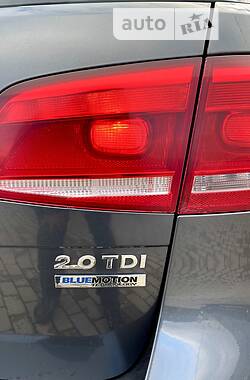 Универсал Volkswagen Passat 2011 в Хусте