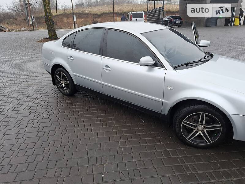 Седан Volkswagen Passat 2003 в Фастове