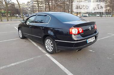 Седан Volkswagen Passat 2010 в Ирпене