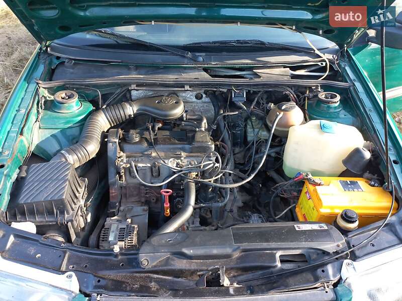Універсал Volkswagen Passat 1994 в Шептицькому