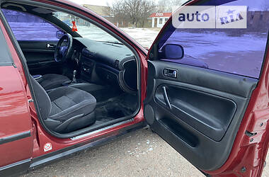 Седан Volkswagen Passat 2000 в 