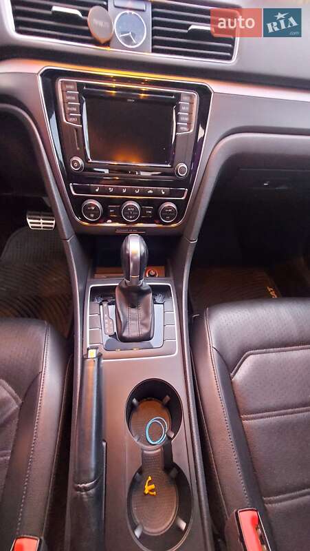 Седан Volkswagen Passat 2016 в Львові