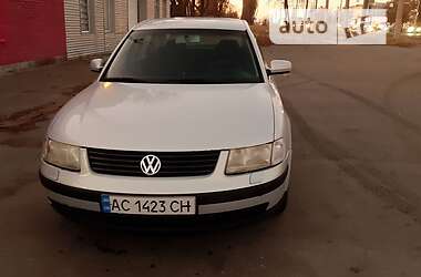 Седан Volkswagen Passat 1999 в Харькове