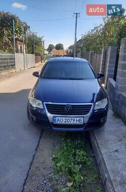 Седан Volkswagen Passat 2005 в Ужгороде