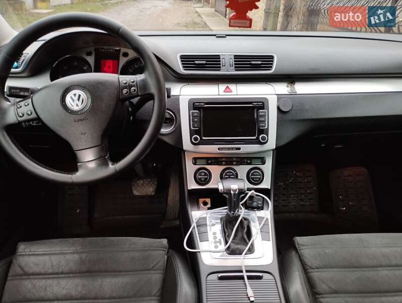 Универсал Volkswagen Passat 2006 в Хусте