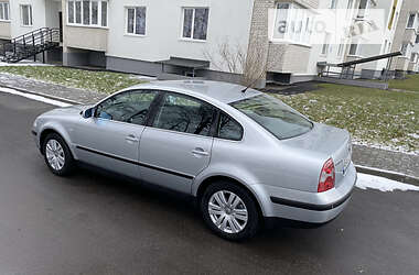 Седан Volkswagen Passat 2001 в Виннице