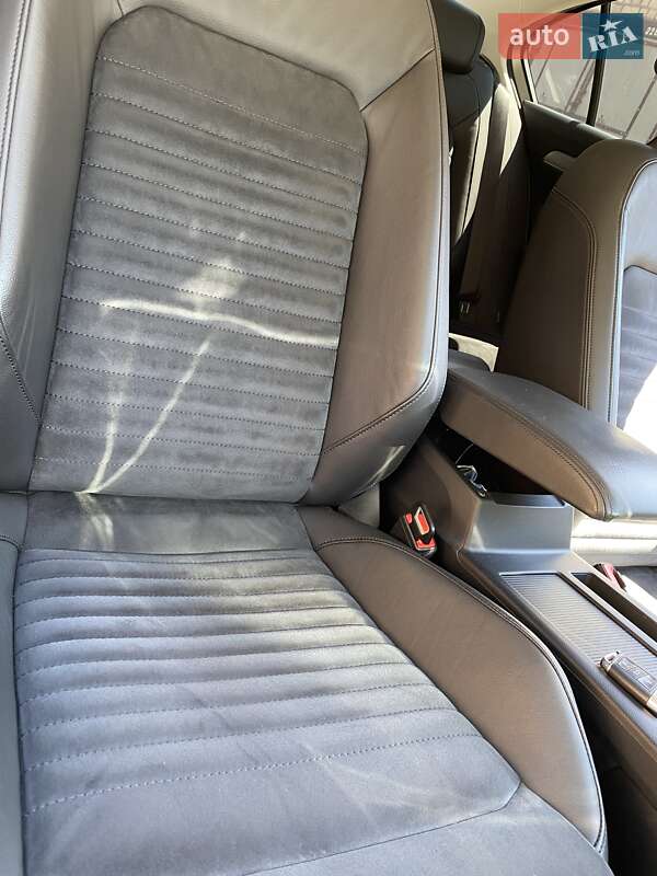 Седан Volkswagen Passat 2017 в Дніпрі