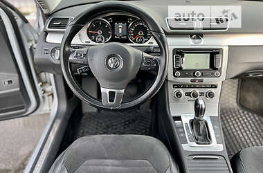 Универсал Volkswagen Passat 2013 в Киеве