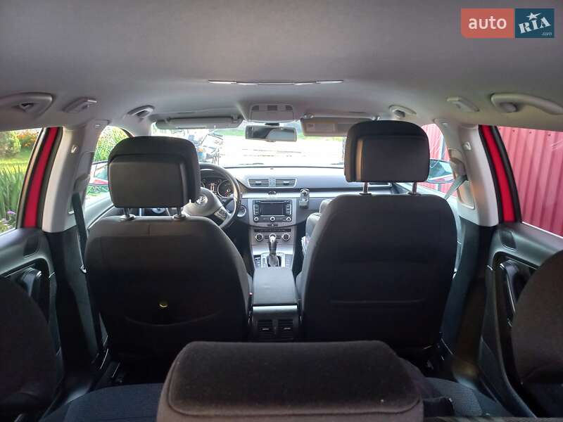 Универсал Volkswagen Passat 2012 в Луцке