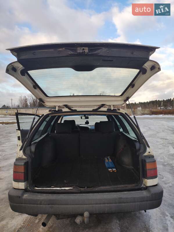 Універсал Volkswagen Passat 1992 в Вараші