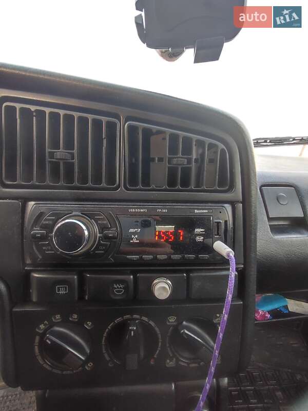 Універсал Volkswagen Passat 1992 в Вараші