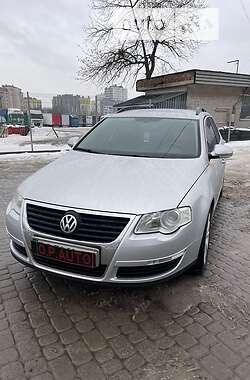Универсал Volkswagen Passat 2010 в 