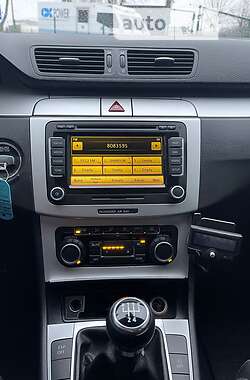 Универсал Volkswagen Passat 2010 в 