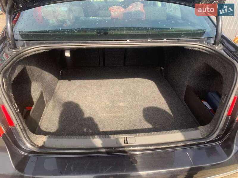 Седан Volkswagen Passat 2006 в Путиле