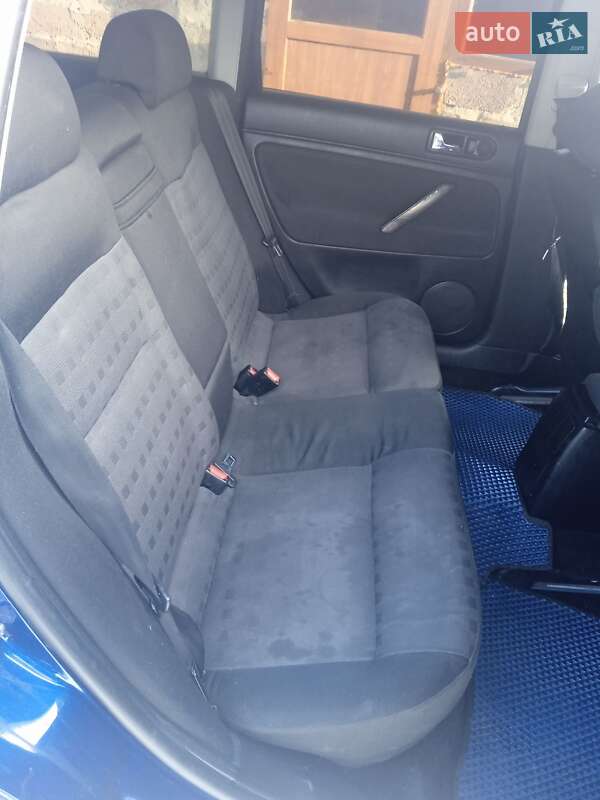 Универсал Volkswagen Passat 2001 в Любомле