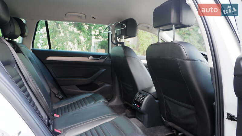 Універсал Volkswagen Passat 2015 в Києві