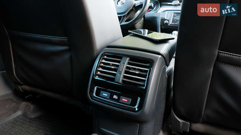 Універсал Volkswagen Passat 2015 в Києві