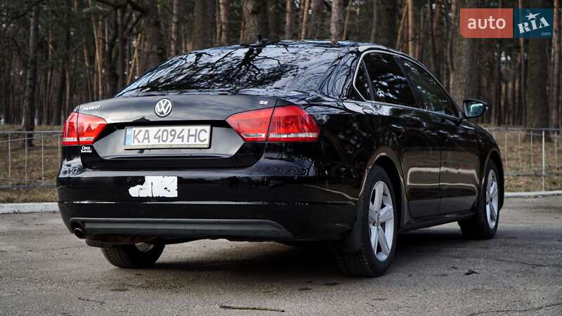 Седан Volkswagen Passat 2012 в Києві