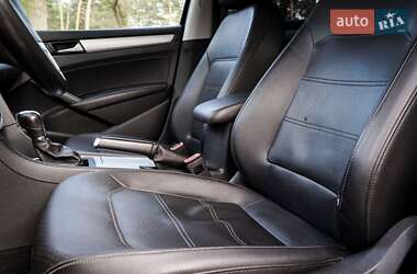 Седан Volkswagen Passat 2012 в 