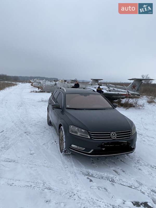 Универсал Volkswagen Passat 2011 в Харькове