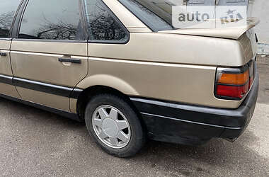Седан Volkswagen Passat 1989 в Одессе