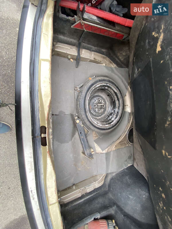Седан Volkswagen Passat 1989 в Одессе