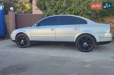Седан Volkswagen Passat 2001 в 