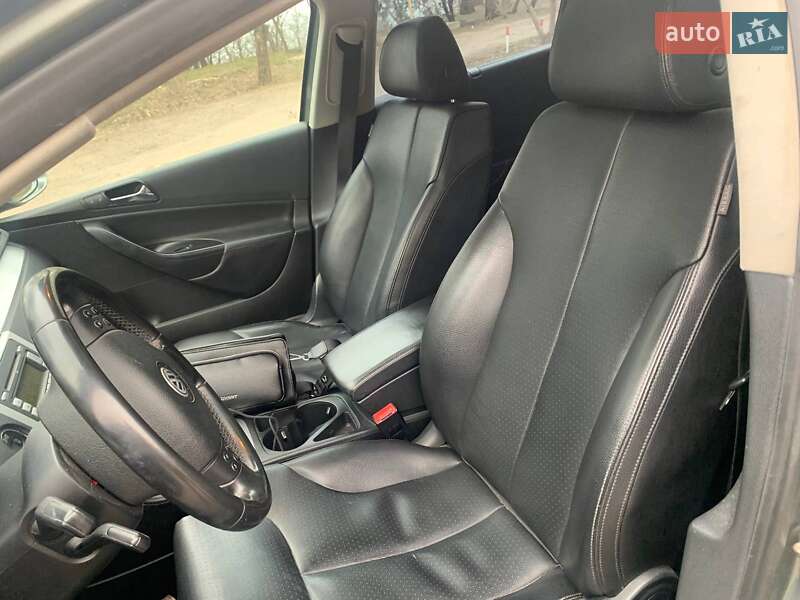 Универсал Volkswagen Passat 2007 в Одессе