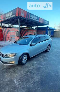 Универсал Volkswagen Passat 2012 в Рахове