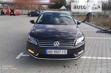 Седан Volkswagen Passat 2011 в 