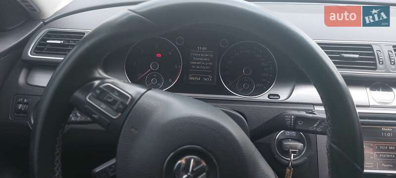 Универсал Volkswagen Passat 2011 в Харькове