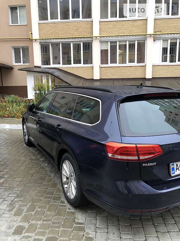Універсал Volkswagen Passat 2017 в Луцьку