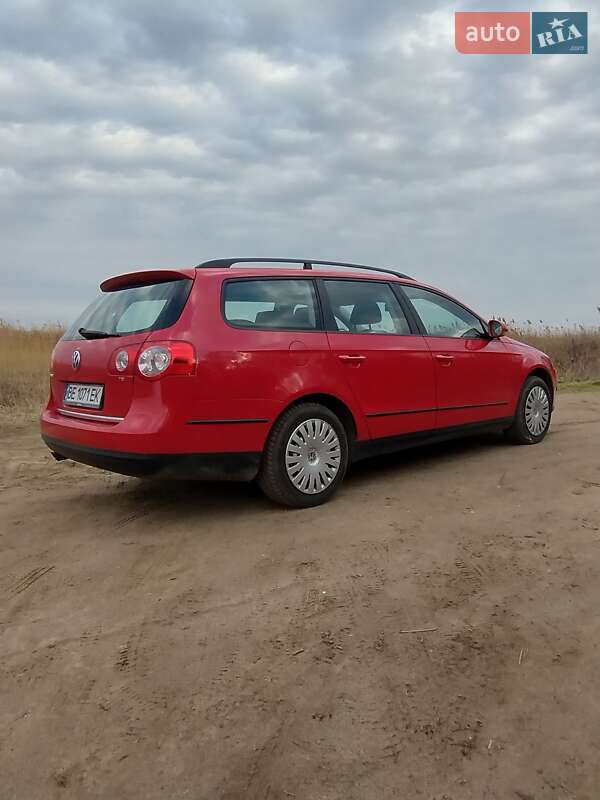 Універсал Volkswagen Passat 2009 в Миколаєві