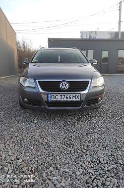 Універсал Volkswagen Passat 2010 в 
