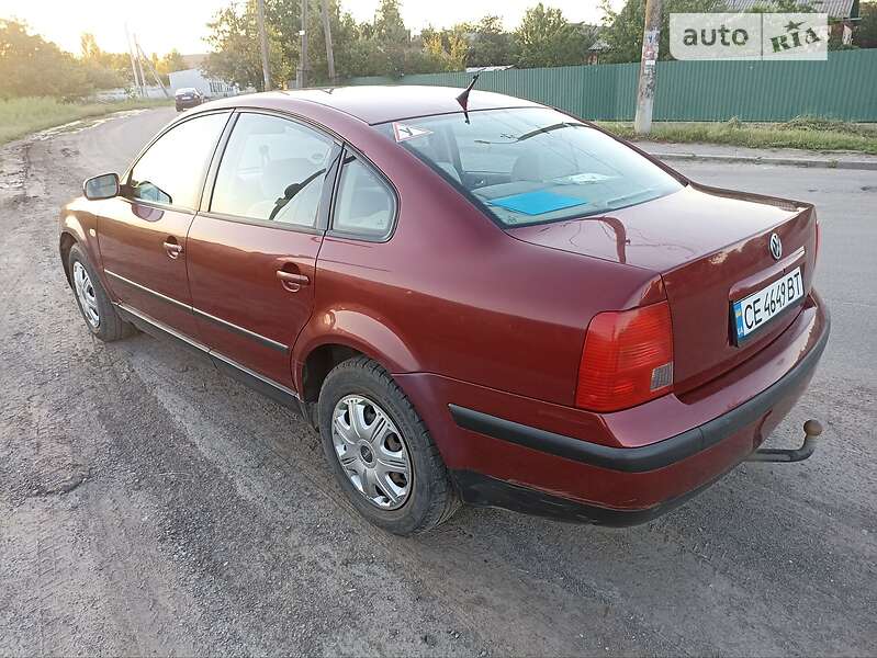 Седан Volkswagen Passat 1998 в Виннице