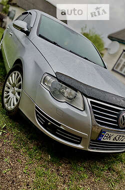 Седан Volkswagen Passat 2006 в Киеве