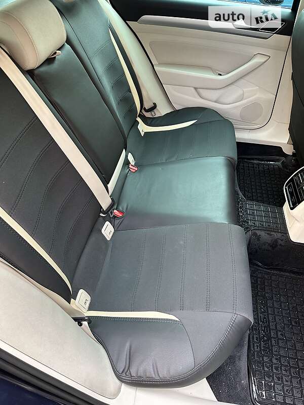 Універсал Volkswagen Passat 2017 в Луцьку