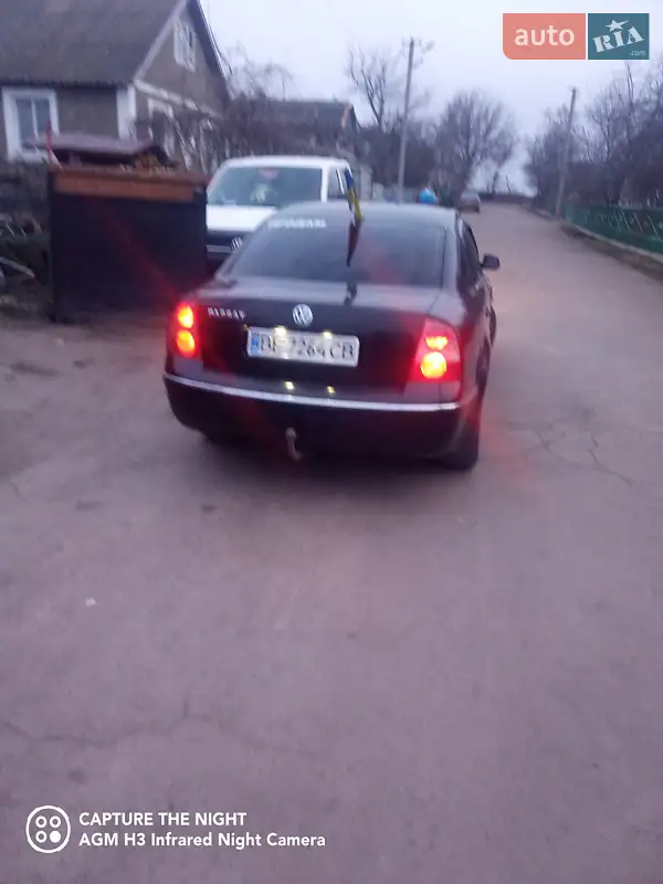 Volkswagen Passat 2003 VIN WVWZZZ3BZ3P336591 фото оголошення 2 з 49
