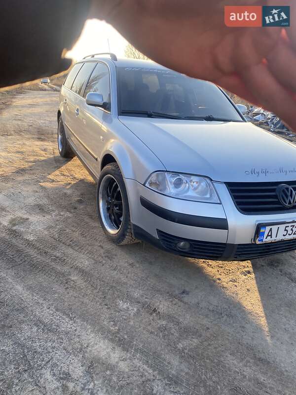 Универсал Volkswagen Passat 2002 в Бородянке