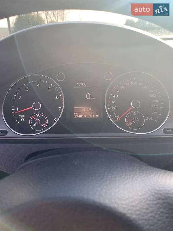 Седан Volkswagen Passat 2011 в Мукачево