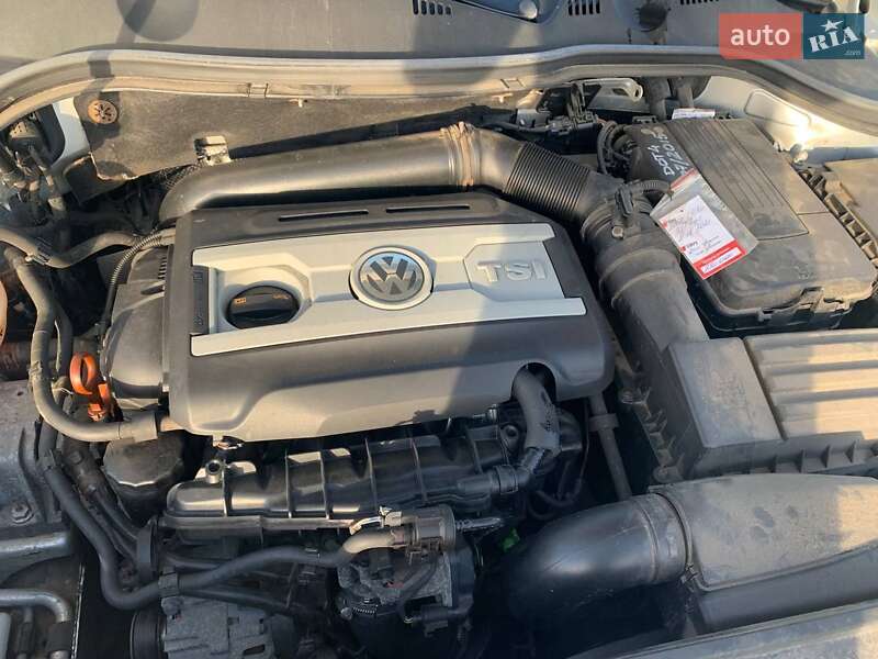 Седан Volkswagen Passat 2011 в Мукачево